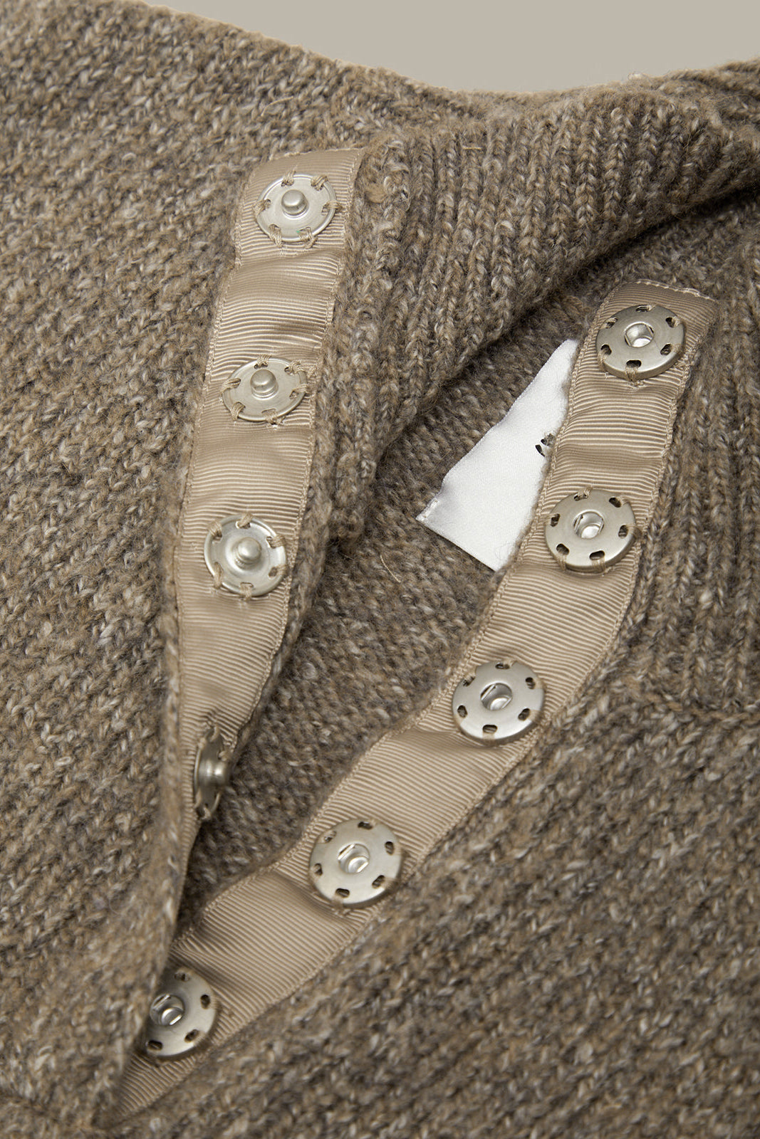 525 America Wren Snap Front Henley Mushroom Melange collar detail