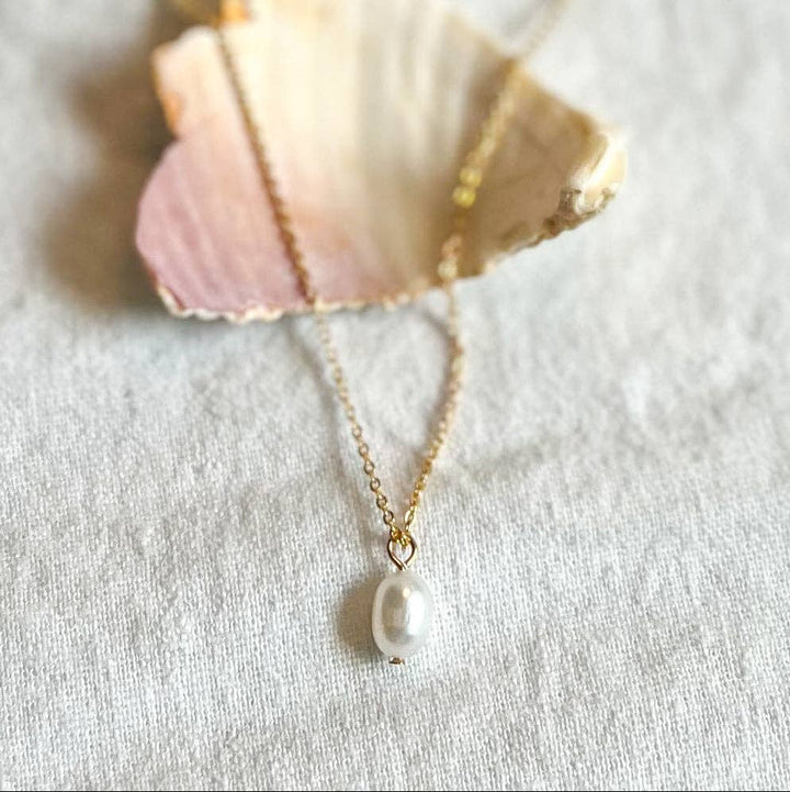 Dainty Pearl Necklace