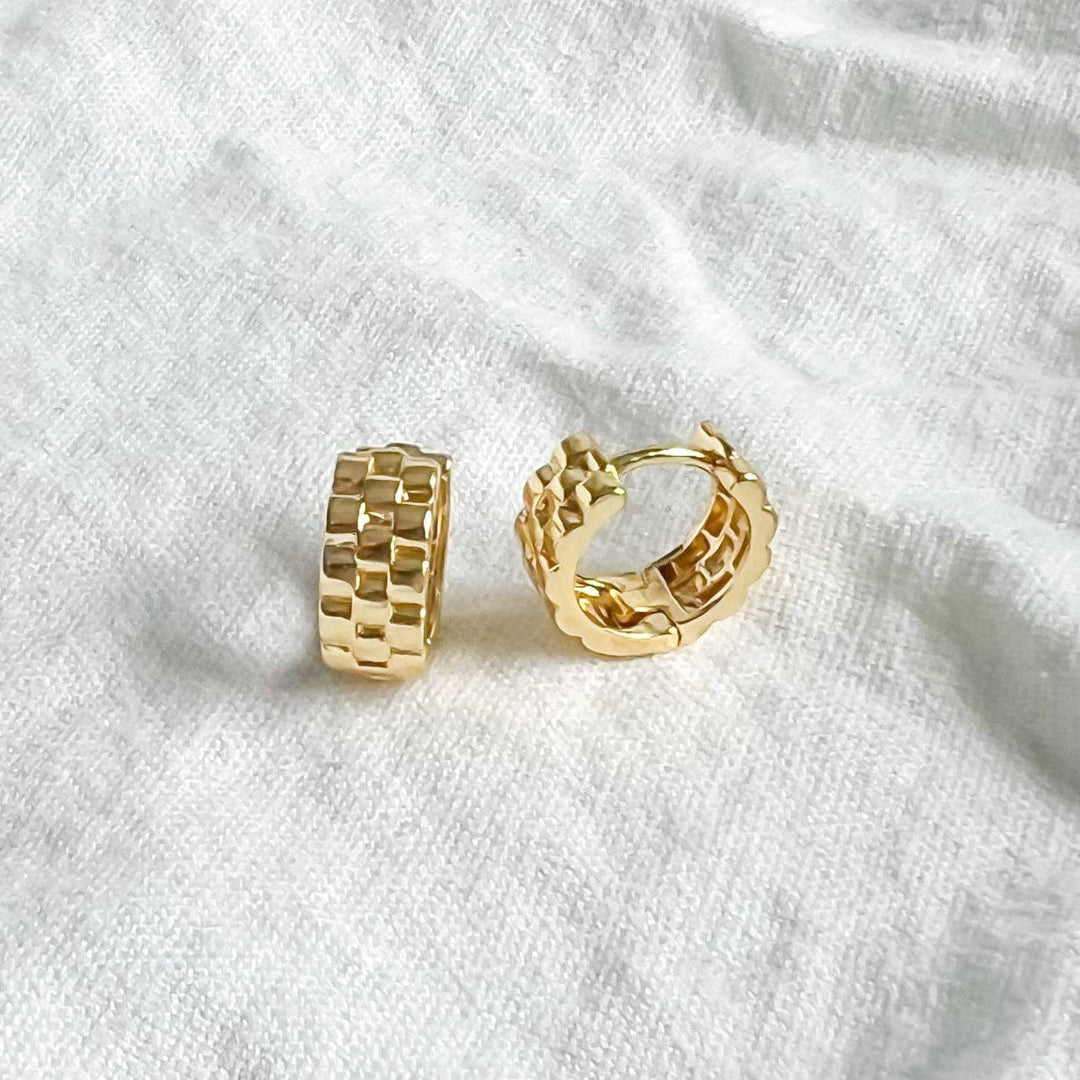 Geometric Huggie Hoop