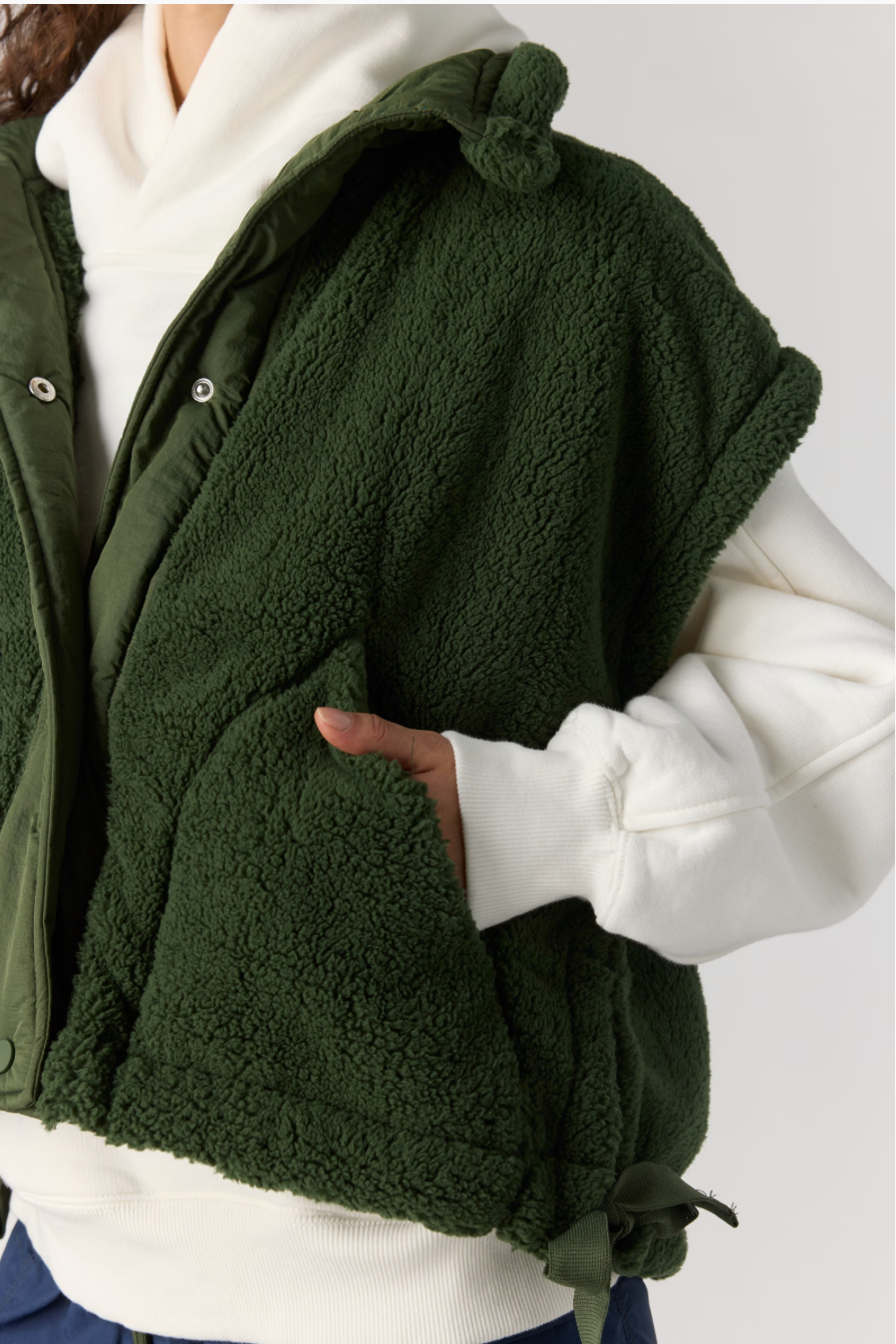 Scout It Out Fleece Vest - Ivy