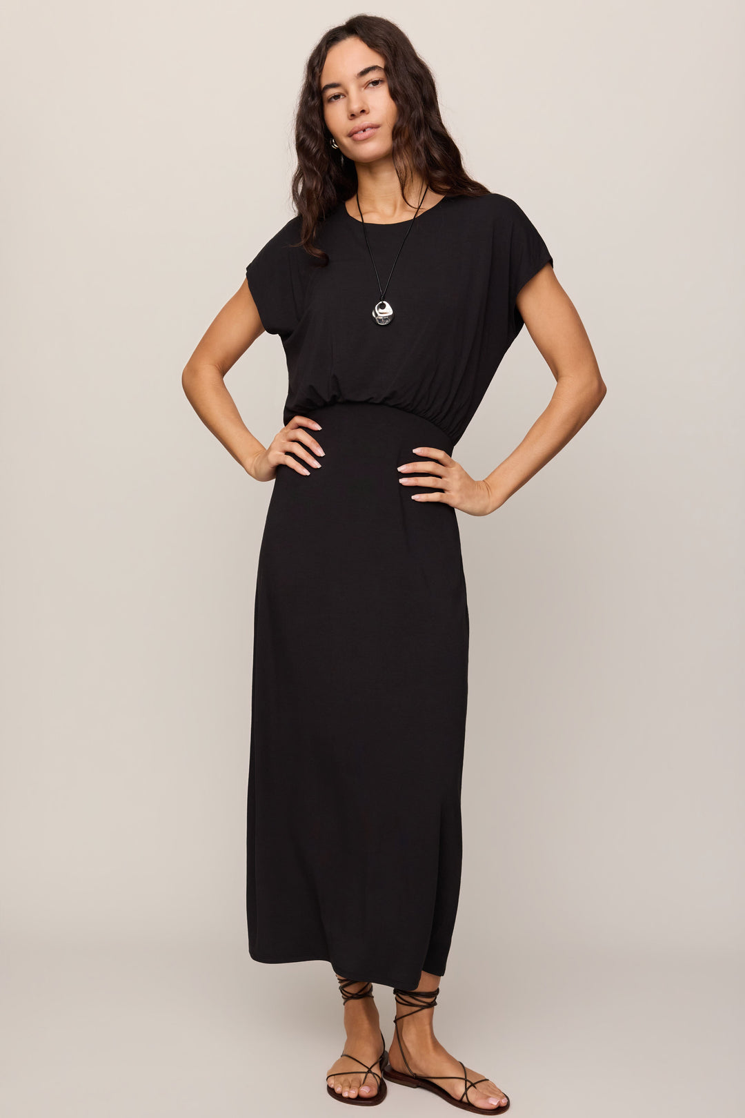 Anika Midi Dress - Black - Detail