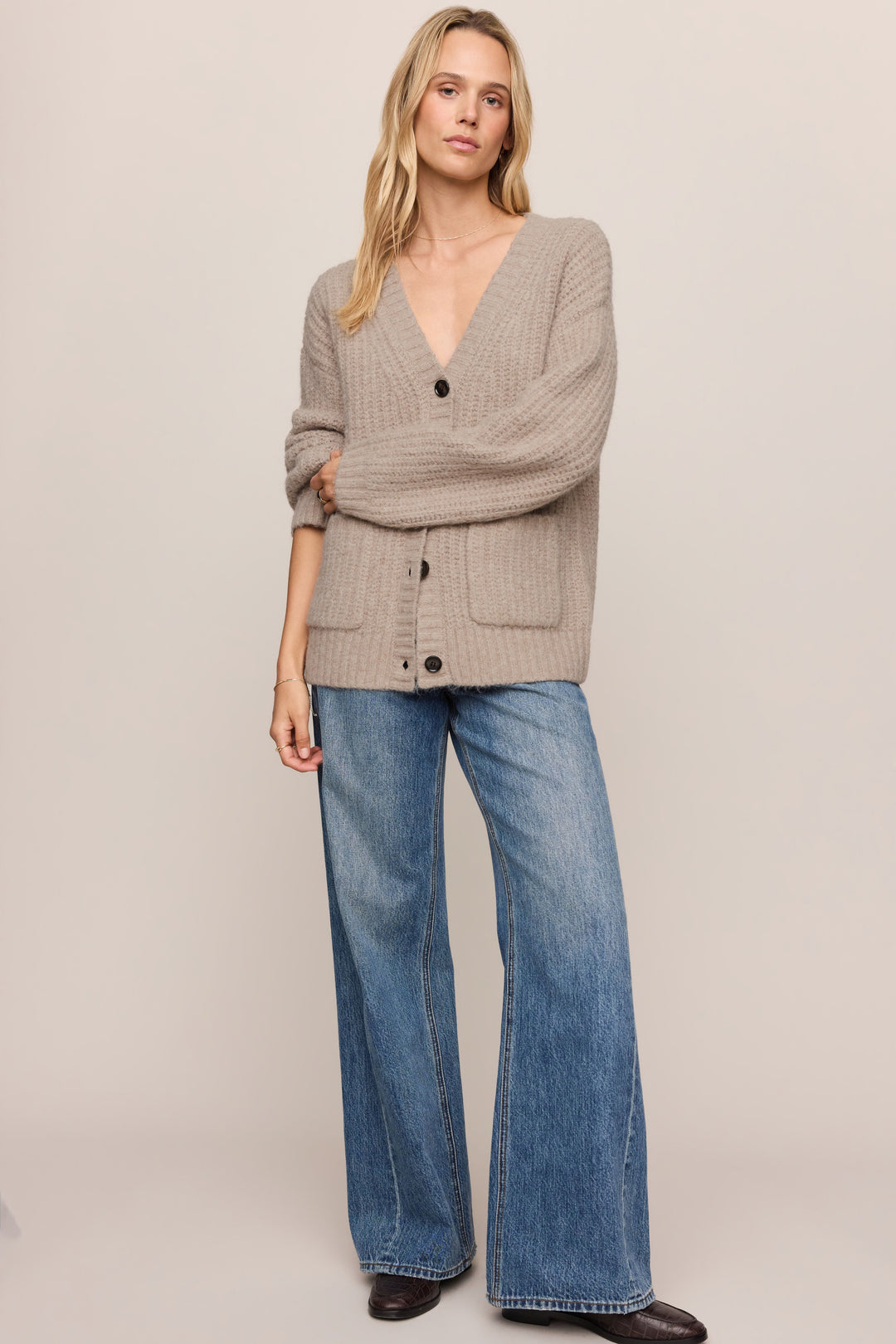 Z Supply Whitmore Oversized Cardigan in Light Khaki