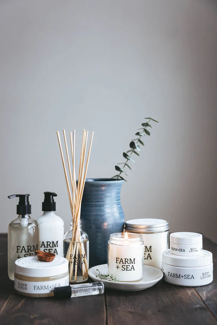 Farm & Sea Large Candle - Cranberry Bog