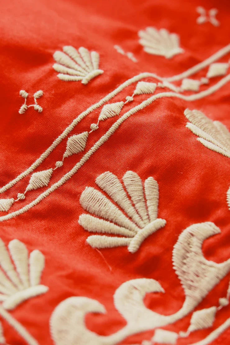 Cast of Waves Short - Lychee