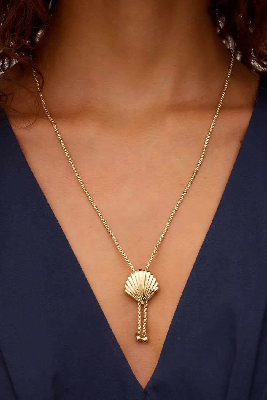 Scallop Bolo Necklace - Gold