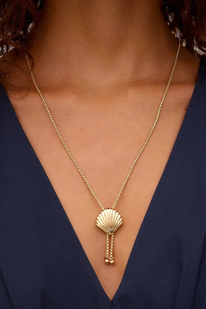 Scallop Bolo Necklace - Gold