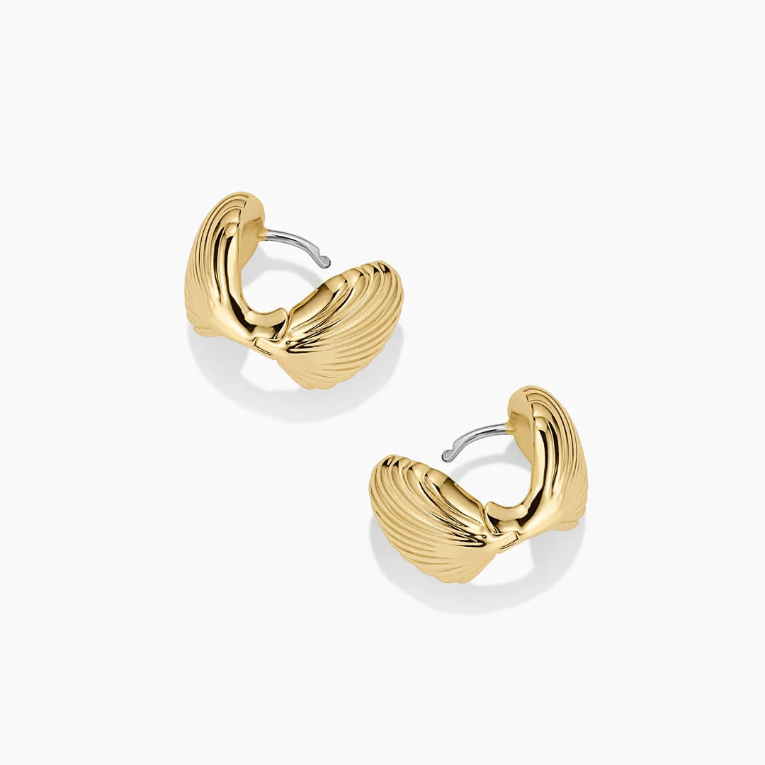Scallop Wrap Huggies - Gold